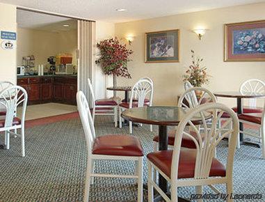 Red Roof Inn Moss Point Restaurant photo